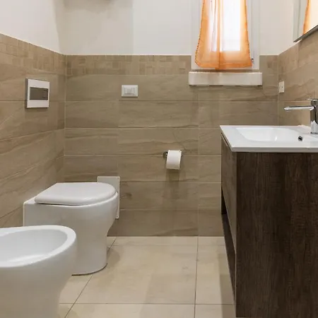 Apartament Palazzina Carracci Bolonia