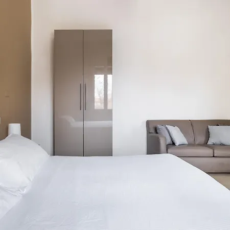 Palazzina Carracci アパート ボローニャ